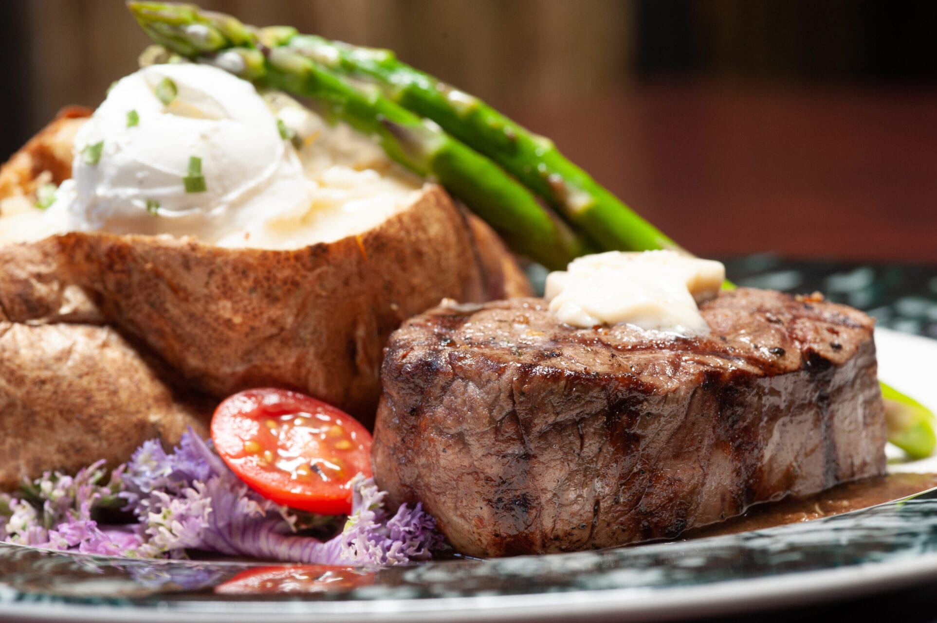 STEAKS & CHOPS